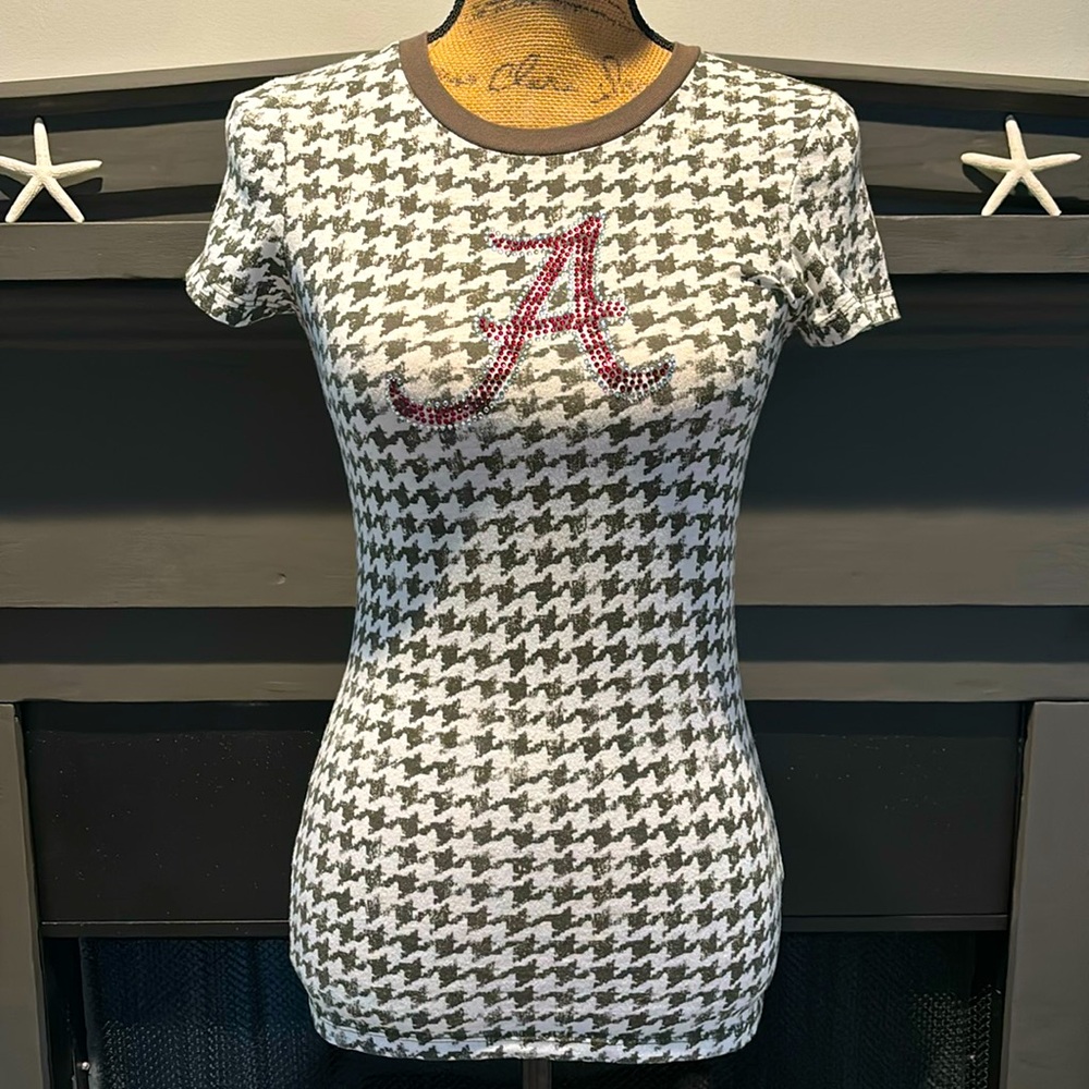 Universal of Alabama houndstooth faux gemstones women’s cap sleeve size S EUC